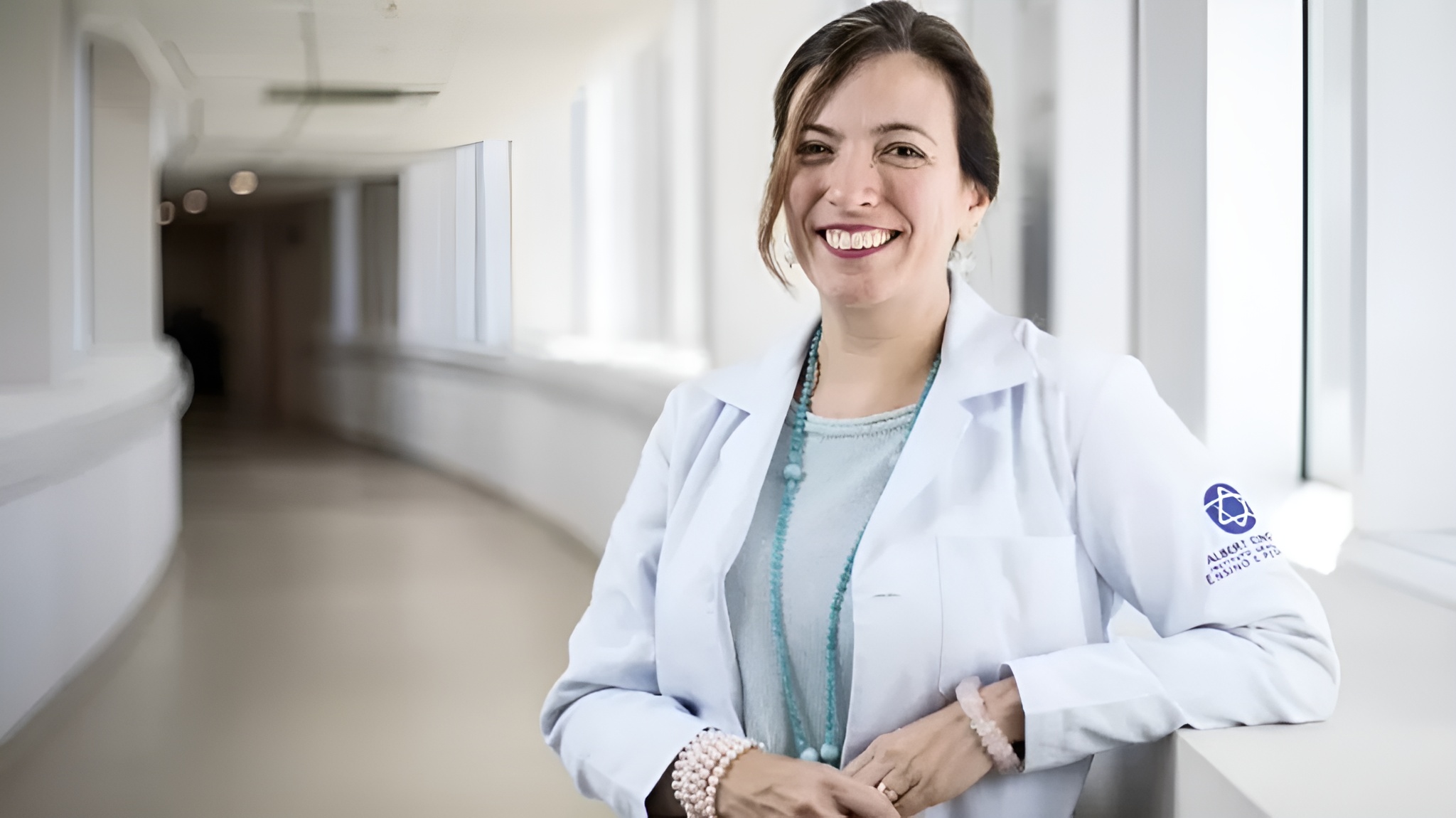 A médica e escritora Ana Claudia Quintana Arantes, referência nacional em Cuidados Paliativos